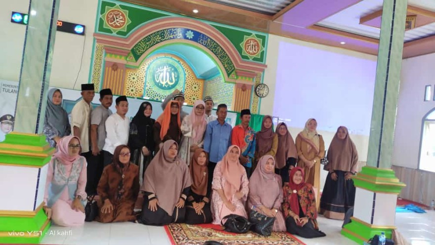 Kunjungan dan Pengajian  Pj. Ketua TP PKK Kabupaten Tulang Bawang di Kampung Tri Makmur Jaya Kecamatan Menggala Timur.