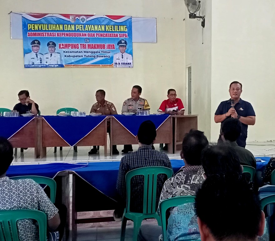 SOSIALISASI DAN PELAYANAN KELILING ADMINISTRASI KEPENDUDUKAN DI KAMPUNG TRI MAKMUR JAYA